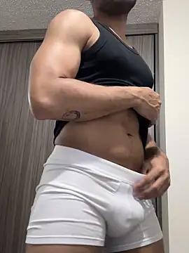 Snapshot of Naim__ chatting on 11-21-25, 03:16 Naim online show from 11-21-25, 03:16