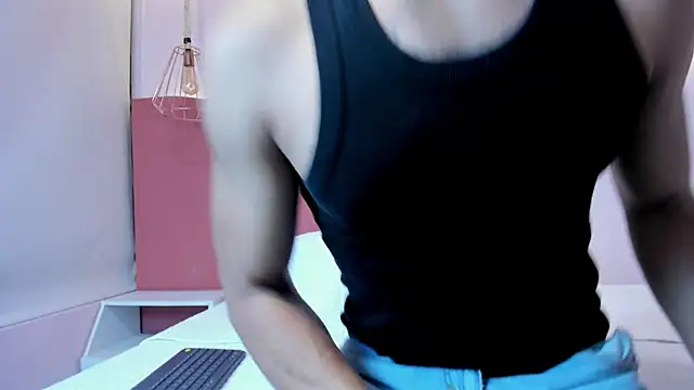 Snapshot of Naim__ chatting on 11-15-25, 02:15 Naim online show from 11-15-25, 02:15