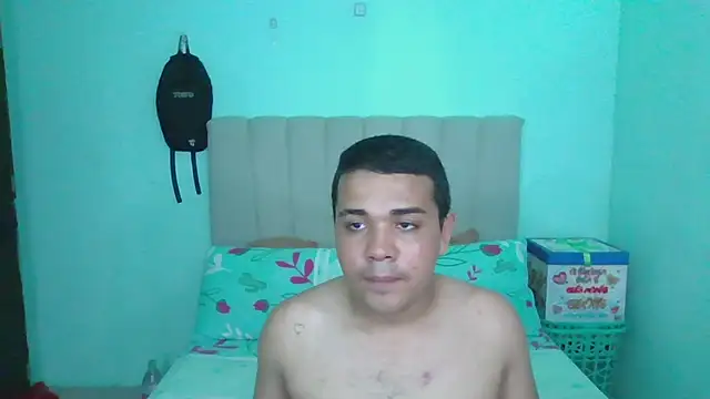 hot boyy11 online show from 11-10-25, 03:33