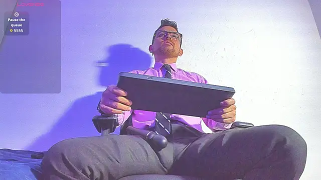 Snapshot of Prince1_dark chatting on 11-24-25, 05:18 Prince1 dark online show from 11-24-25, 05:18