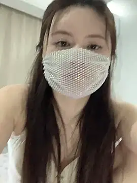 hoho-is online show from 04-14-26, 02:33