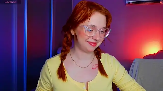 Snapshot of Erica_Nelson chatting on 06-08-26, 02:45 Erica Nelson online show from 06-08-26, 02:45