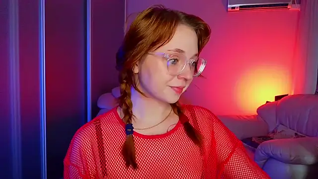 Snapshot of Erica_Nelson chatting on 05-23-26, 01:26 Erica Nelson online show from 05-23-26, 01:26