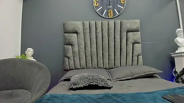 Ashton  Montana online show from 12-19-25, 09:06