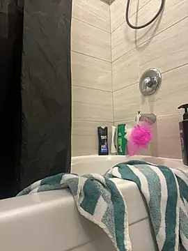 Snapshot of juicythickclit69 chatting on 01-19-26, 03:05 juicythickclit69 online show from 01-19-26, 03:05