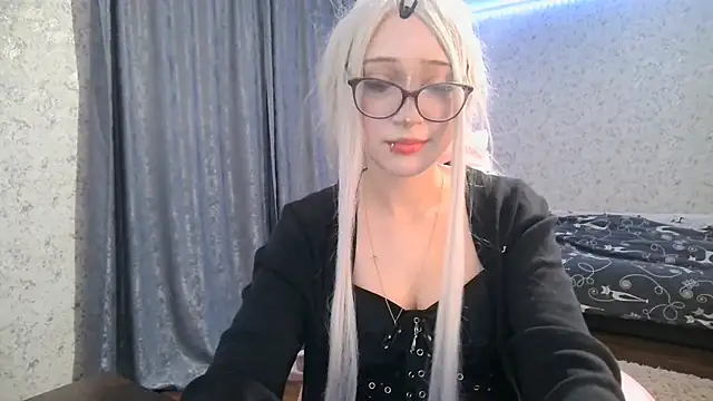 cupcakevice online show from 11-28-25, 05:13