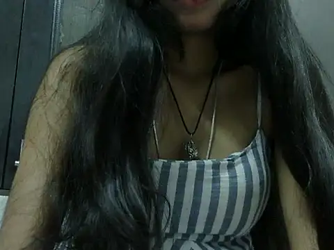 SEXY PRIYA83 online show from 04-01-26, 01:34