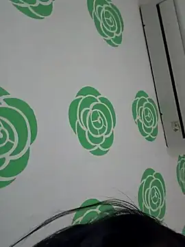 Snapshot of Mamta_185 chatting on 11-17-25, 07:40 Mamta 185 online show from 11-17-25, 07:40