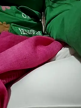 Snapshot of Mamta_185 chatting on 11-19-25, 02:39 Mamta 185 online show from 11-19-25, 02:39