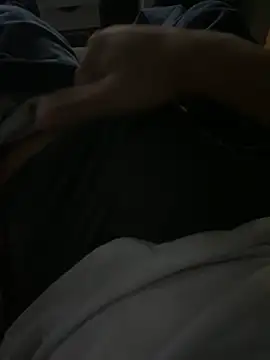 Snapshot of Chiludove chatting on 12-01-25, 01:39 Chiludove online show from 12-01-25, 01:39