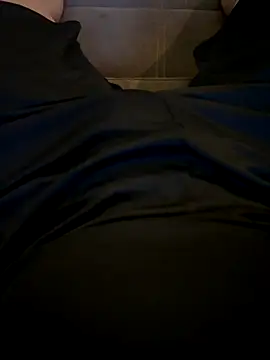 Snapshot of Chiludove chatting on 01-06-26, 12:25 Chiludove online show from 01-06-26, 12:25