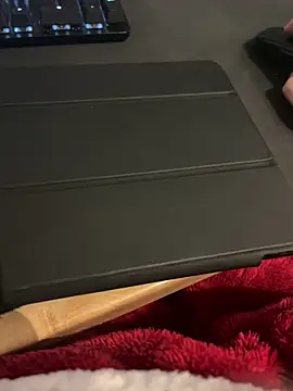 Snapshot of christophecamzzl chatting on 11-09-25, 05:50 christophecamzzl online show from 11-09-25, 05:50