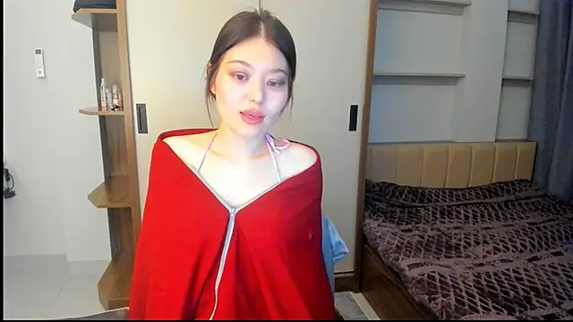 Snapshot of HopeLovely chatting on 02-16-26, 03:49 HopeLovely online show from 02-16-26, 03:49