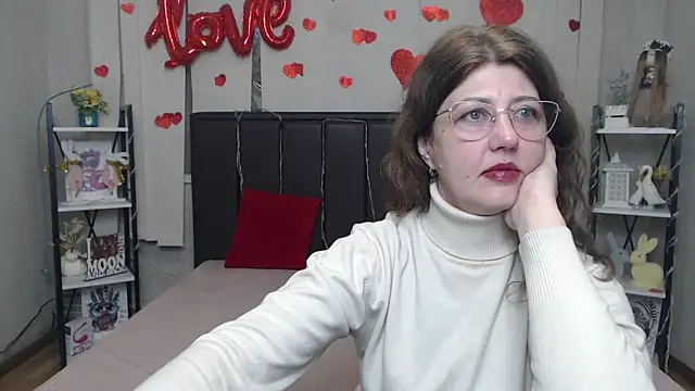 RoseHille online show from 04-11-26, 05:04