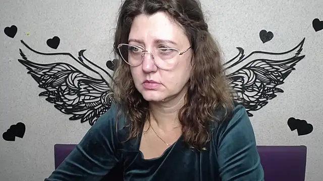 RoseHille online show from 11-27-25, 03:34