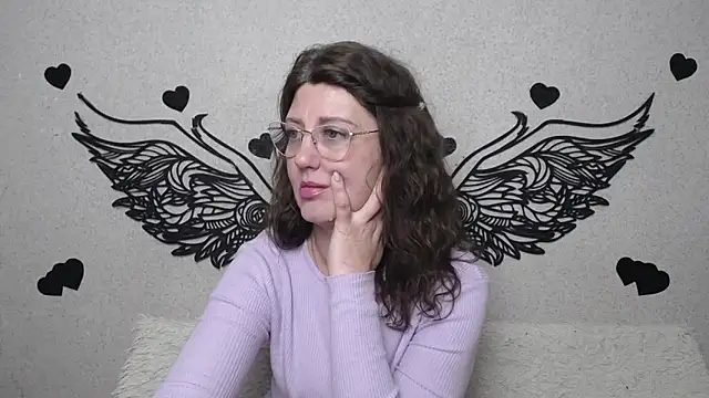Snapshot of RoseHille chatting on 05-16-26, 10:36 RoseHille online show from 05-16-26, 10:36