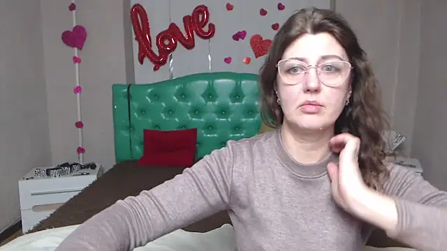 RoseHille online show from 02-23-26, 05:46