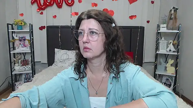 Snapshot of RoseHille chatting on 05-24-26, 05:18 RoseHille online show from 05-24-26, 05:18