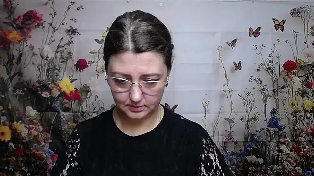 RoseHille online show from 11-26-25, 03:45