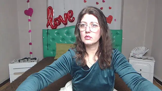 RoseHille online show from 02-19-26, 06:05