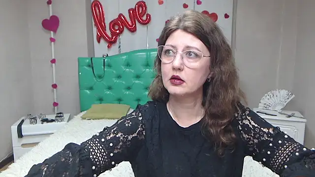 RoseHille online show from 04-14-26, 05:07