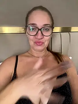 Milana8263 online show from 12-17-25, 09:58