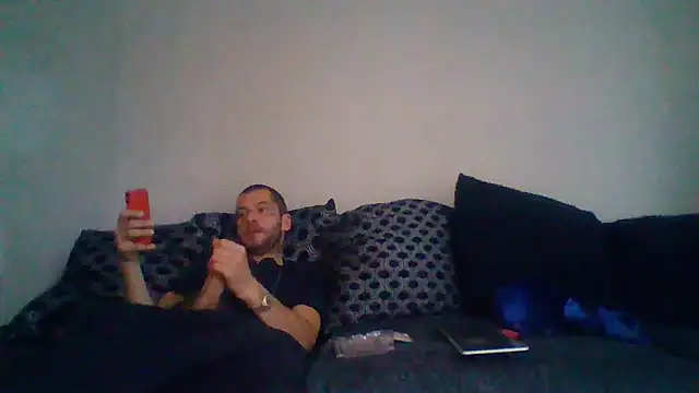 Snapshot of Kinkycouple142 chatting on 06-12-26, 06:38 Kinkycouple142 online show from 06-12-26, 06:38
