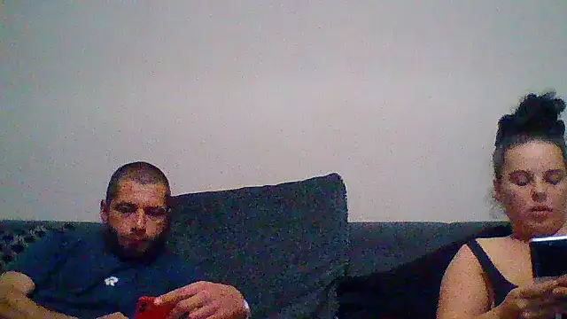 Snapshot of Kinkycouple142 chatting on 05-30-26, 08:36 Kinkycouple142 online show from 05-30-26, 08:36