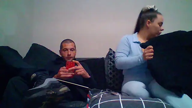 Snapshot of Kinkycouple142 chatting on 06-07-26, 08:25 Kinkycouple142 online show from 06-07-26, 08:25