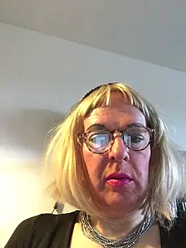simone xdressing online show from 03-29-26, 05:03