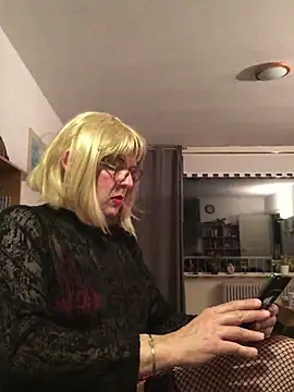 simone xdressing online show from 10-04-25, 11:28