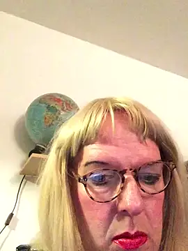 simone xdressing online show from 11-08-25, 01:31