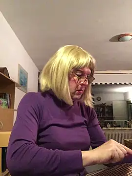 simone xdressing online show from 11-10-25, 12:37