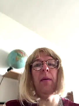 simone xdressing online show from 11-09-25, 10:08