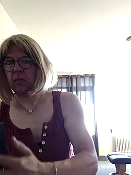 simone xdressing online show from 09-26-25, 09:05