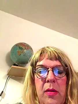 simone xdressing online show from 11-02-25, 07:52