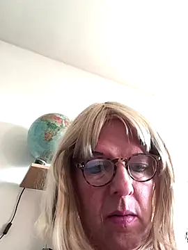 simone xdressing online show from 11-26-25, 02:17