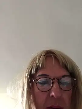 simone xdressing online show from 03-25-26, 03:22