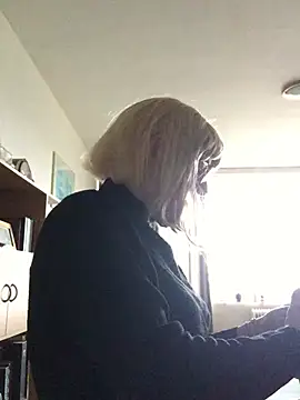 simone xdressing online show from 02-22-26, 08:28