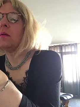simone xdressing online show from 04-19-26, 05:36