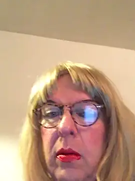 simone xdressing online show from 02-25-26, 12:33