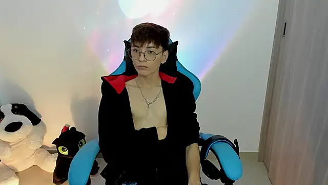 Snapshot of RYO_BLEU_ chatting on 11-11-25, 04:24 RYO BLEU online show from 11-11-25, 04:24