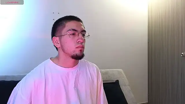 AresMassimoX online show from 03-26-26, 01:31