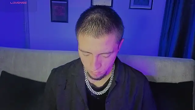 AresMassimoX online show from 11-28-25, 03:39