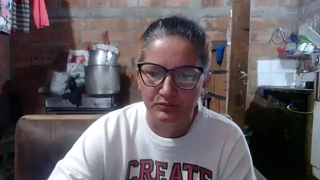 Snapshot of Sra_Angelina chatting on 05-03-26, 03:33 Sra Angelina online show from 05-03-26, 03:33