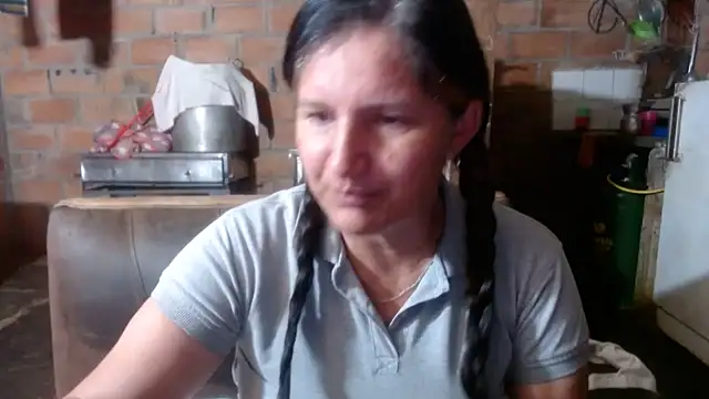 Snapshot of Sra_Angelina chatting on 05-18-26, 07:57 Sra Angelina online show from 05-18-26, 07:57