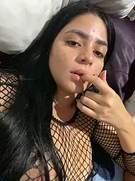 Snapshot of sarinha777 chatting on 11-10-25, 04:28 sarinha777 online show from 11-10-25, 04:28
