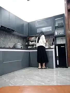   Anna    online show from 01-13-26, 03:49