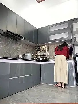   Anna    online show from 01-10-26, 05:47