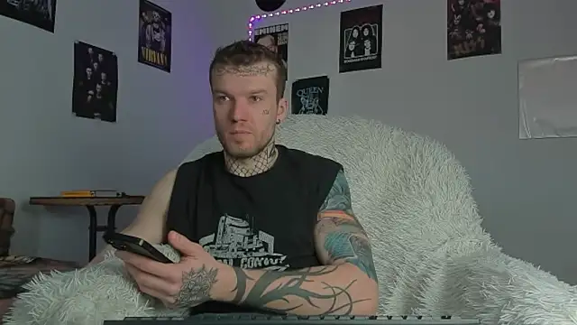 Huntall77 online show from 03-19-26, 05:07